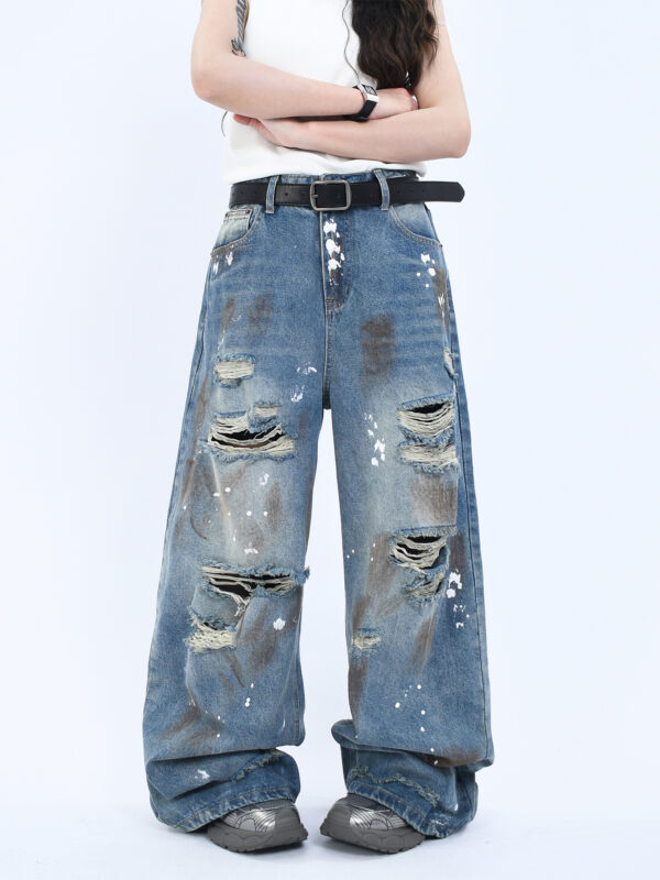 grunge wide leg washed jeans – perforated & destroyed denim for street style