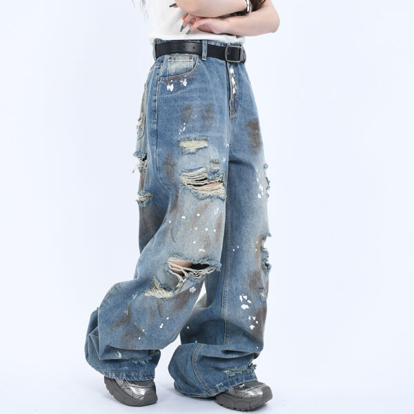 grunge wide leg washed jeans – perforated & destroyed denim for street style